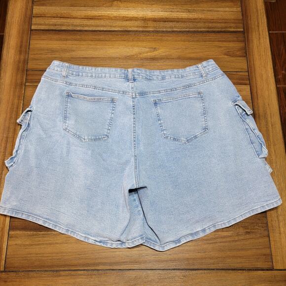 Ashley Stewart Cargo Denim Shorts - Size 22 - Picture 3 of 5